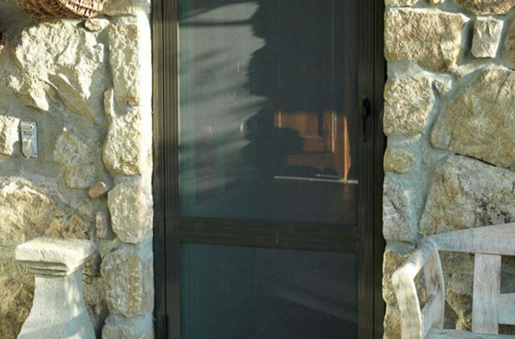 Moustiquaire battante pour porte MOUSTIPORTE : Salon de Provence & Bouches-du-Rhône