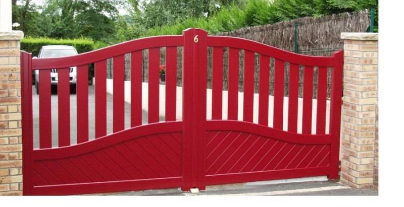 Pose d’un portail en aluminium classique à Grans (Provence)