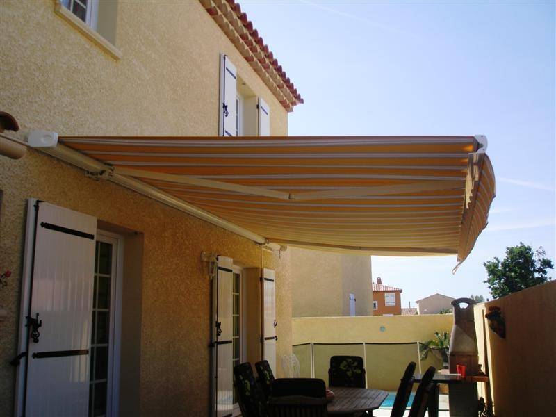 Pose de store extérieur à Saint mitre les remparts et dans tout les Bouches du Rhône